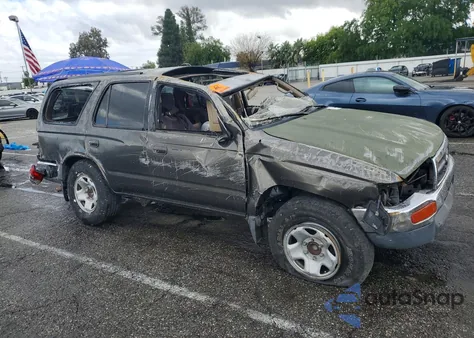 1998 Toyota 4Runner Sr5 z USA, uszkodzony, nr VIN JT3GN86R3W0073817